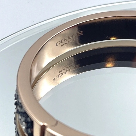 NIB COACH Logo Hinged Bangle Bracelet Rose Gold Tone Black Sprinkle Stone Druzy - Picture 7 of 12